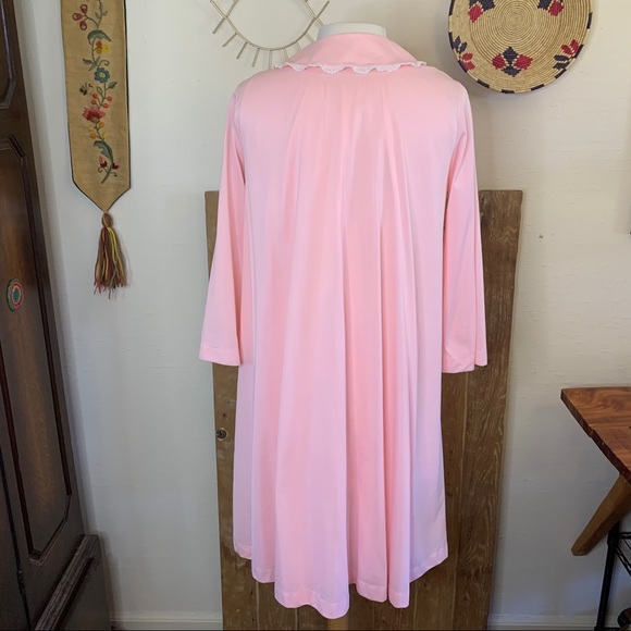 Vintage handmade nightgown and robe set - Picture 10 of 13